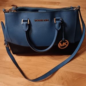 Michael Kors Saffiano Leather crossbody purse